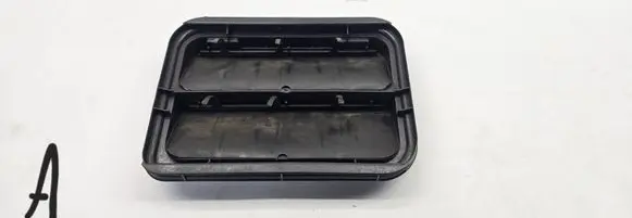 Renault Scenic III - Grand scenic III Quarter panel pressure vent 7700838358 19636 77004