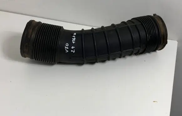 Volvo V70 Air intake duct part 6898050