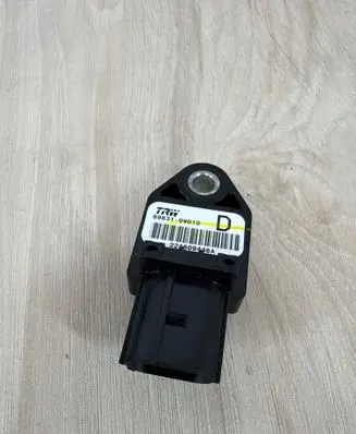 Toyota Corolla Verso AR10 Airbag deployment crash/impact sensor 898310W010 221609446A