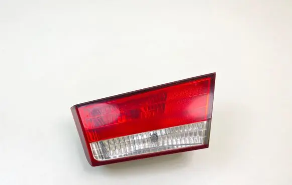 Hyundai Sonata Tailgate rear/tail lights 924043KO