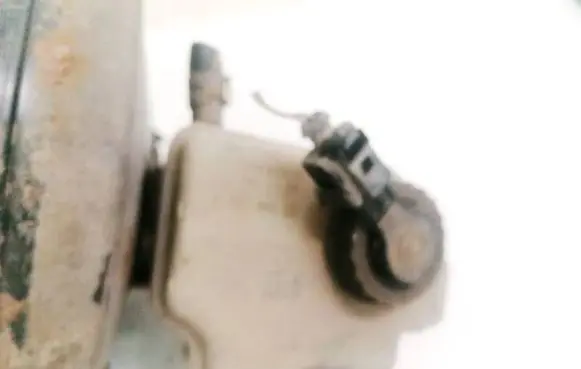 Volkswagen Golf V Master brake cylinder 1K1611301C
