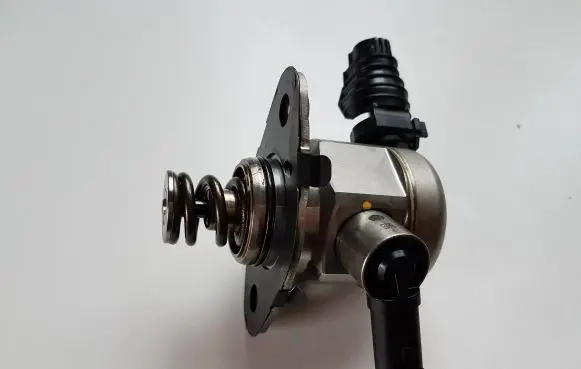 Hyundai Tucson IV NX4 Fuel injection high pressure pump 353262M500 9046030059