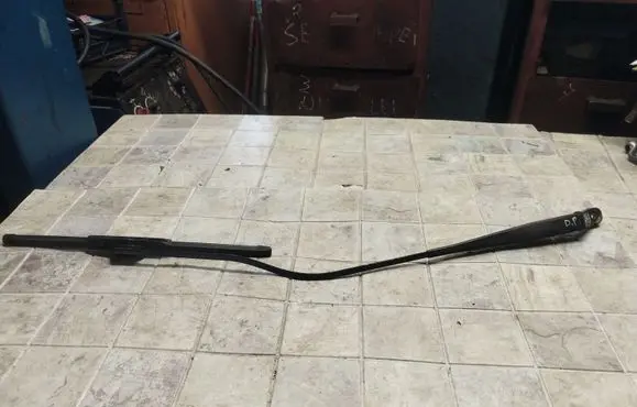 Volkswagen Fox Windshield/front glass wiper blade 5Z0955410C