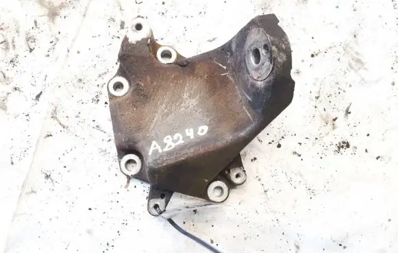 Lexus IS 220D-250-350 Engine mounting bracket