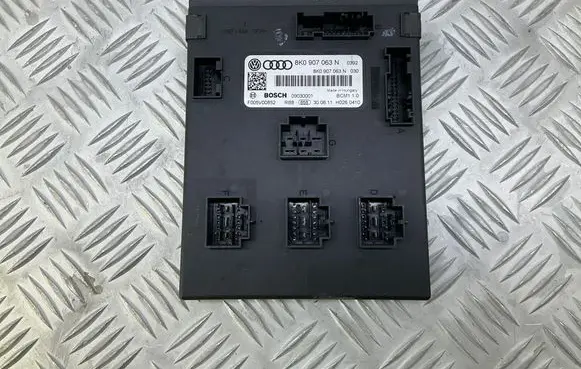 Audi A5 8T 8F Comfort/convenience module 8K0907063N