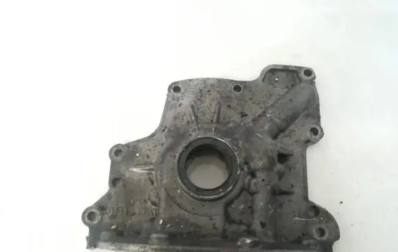 Volkswagen Polo Oil pump 036115105D