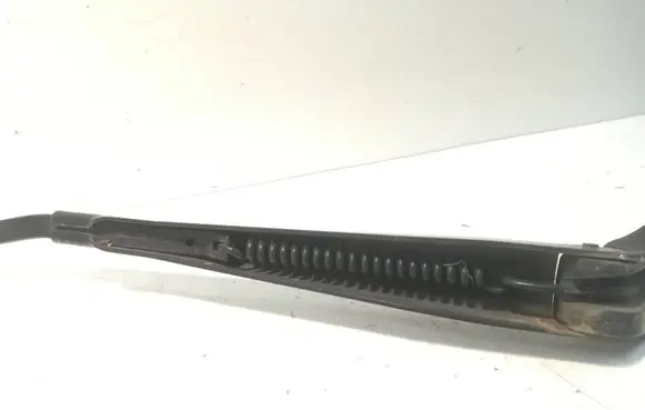Front wiper blade arm