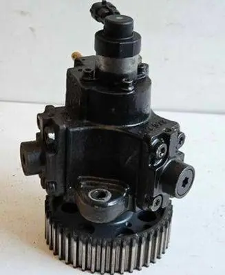 Opel Astra H Fuel injection high pressure pump 0445010097