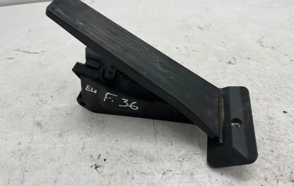 BMW 4 F36 Gran coupe Accelerator throttle pedal 6853175