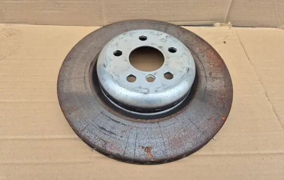 BMW 5 G60 Rear brake disc 8831484