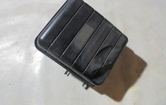 Intake resonator