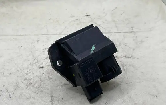 Volkswagen Arteon Rear glass lock/latch C618 9827870080