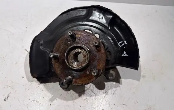 Toyota Auris E180 Front wheel hub R4144
