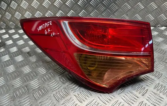 Hyundai Santa Fe Rear/tail lights 924012W030