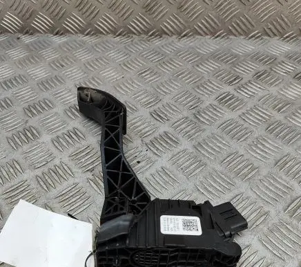 Skoda Octavia Mk3 (5E) Accelerator throttle pedal 5Q1723503F 6PV010621
