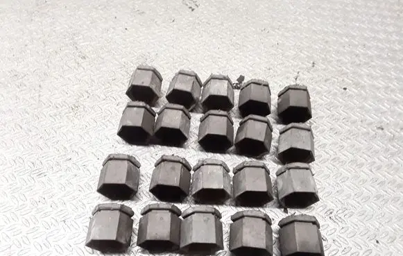 Opel Zafira C Wheel nut cap/cover 