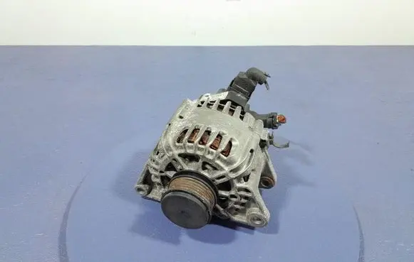 KIA Ceed Generator/alternator 373002A500