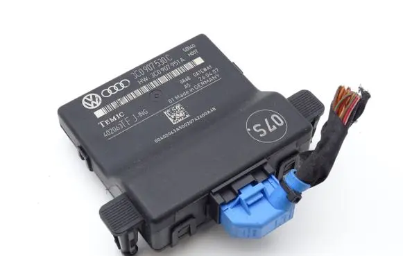 Volkswagen PASSAT B6 Gateway control module 3C0907530C
