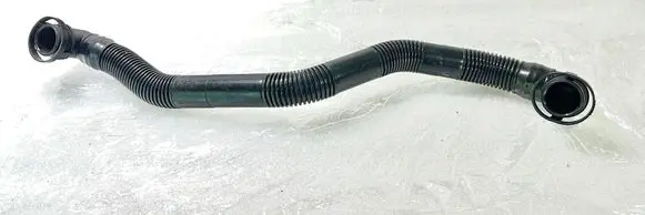 Audi A4 S4 B6 8E 8H Breather hose/pipe 8E0133889E