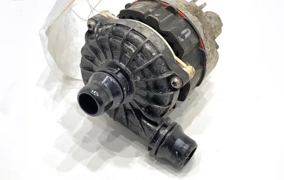 Mercedes-Benz Sprinter W907 W910 Water pump A0005003800
