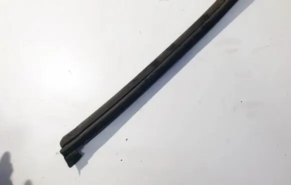 Opel Astra H Rubber seal rear door 71630772