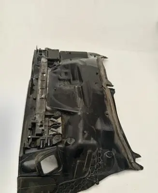 Mercedes-Benz C W205 Other engine bay part A2056206800