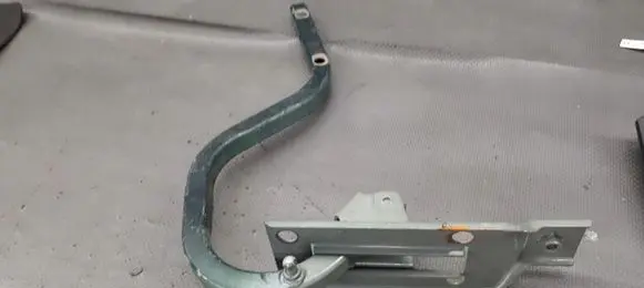 Jaguar XJ X300 Tailgate hinge 