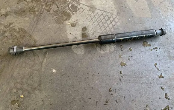 Renault Trafic III (X82) Front bonnet/hood damper/strut 654702565R 560479