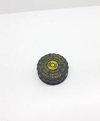 Toyota Yaris Brake fluid reservoir 
