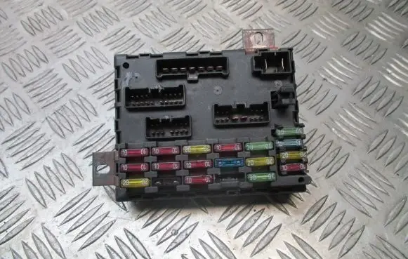 Alfa Romeo 156 Fuse box cover 46447809