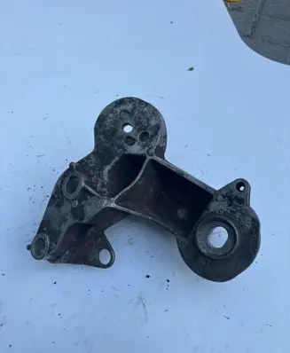 Audi A6 S6 C6 4F Engine mounting bracket 4F0199351J