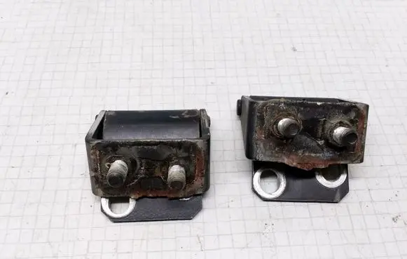 Volvo S40, V40 Tailgate/trunk/boot hinge