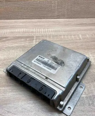 Alfa Romeo 156 Engine control unit/module ECU 46739031 0281010020 C414B932