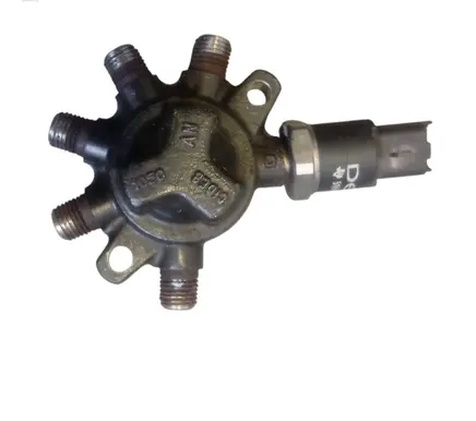 Ford Focus Fuel main line pipe R9144Z020A 9307Z502A