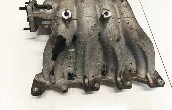 Hyundai Tiburon Intake manifold 