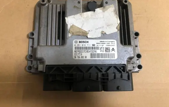 Peugeot 206 Engine control unit/module 0281016711