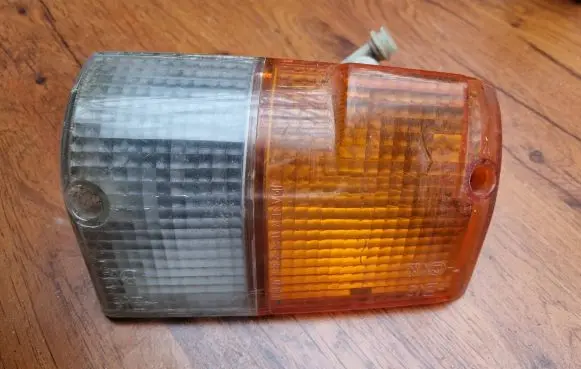 Mitsubishi Pajero Front indicator light 1124236