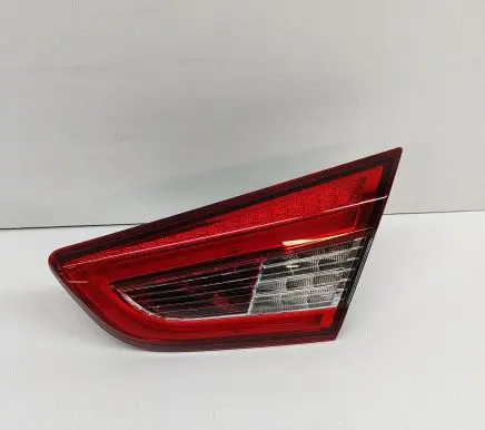 Maserati Ghibli Tailgate rear/tail lights 670004663 6700046630