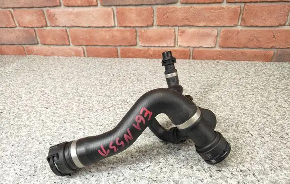 BMW 5 E60 E61 Engine coolant pipe/hose 7565815