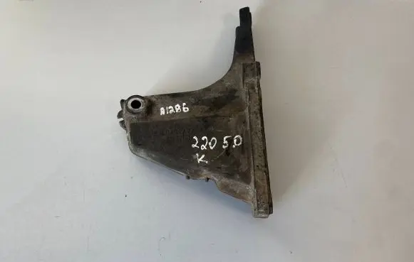 Mercedes-Benz S W220 Engine mounting bracket A1132230204