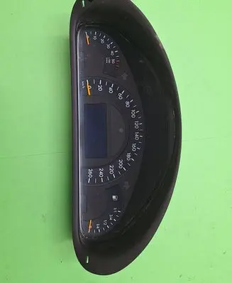 Mercedes-Benz C W203 Speedometer (instrument cluster) A2035401347