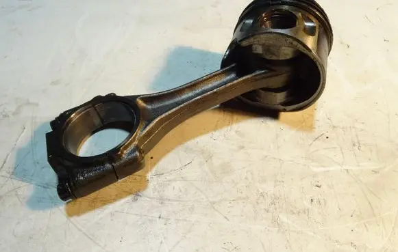 Volkswagen PASSAT B6 Piston with connecting rod 0386