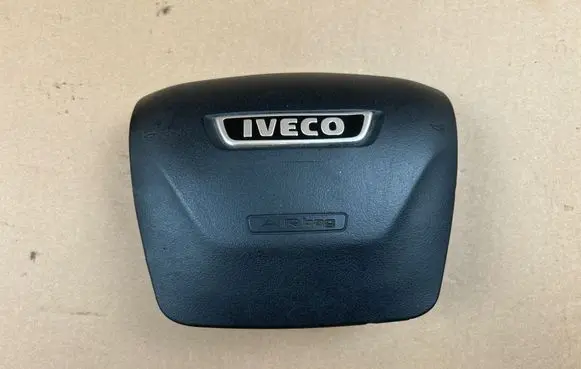 Iveco Daily 6th gen Steering wheel airbag cover 05801561543