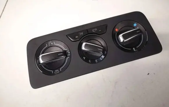 Audi A1 Climate control unit 8x0820043a