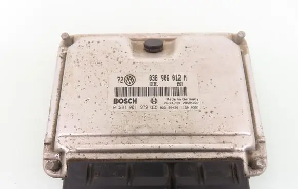 Volkswagen Golf IV Engine control unit/module 0281001979 038906012M