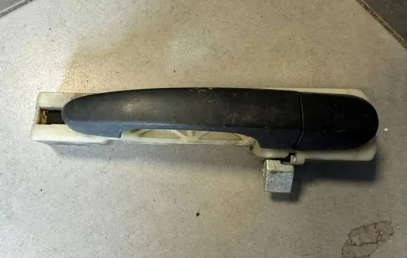 KIA Sportage Rear door exterior handle 