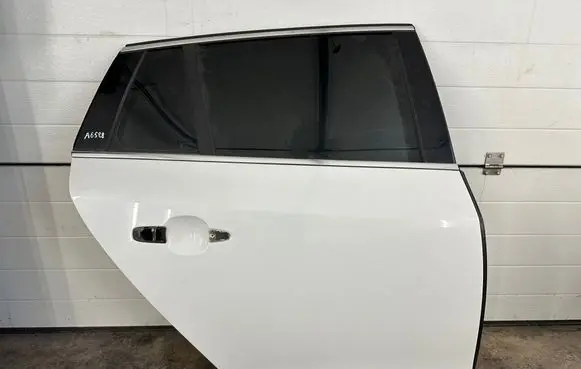 Volvo V60 Rear door 
