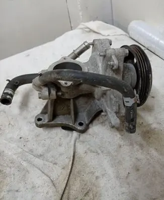 Chevrolet Volt II Water pump 12650647