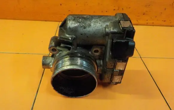 Volvo C70 Throttle body valve 0280750520 31216665