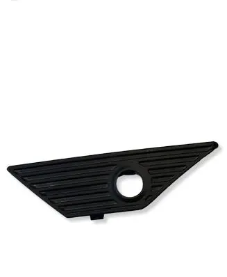 Dacia Sandero Front bumper lower grill 261A35053R SCAB261A3